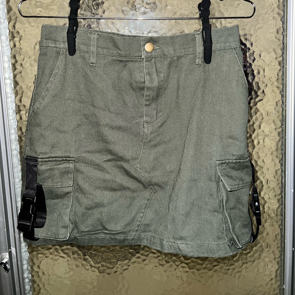 Army green cargo skirt